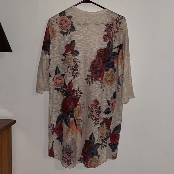 🌹LIVE IN THE MOMENT CARDIGAN - Picture 3 of 3